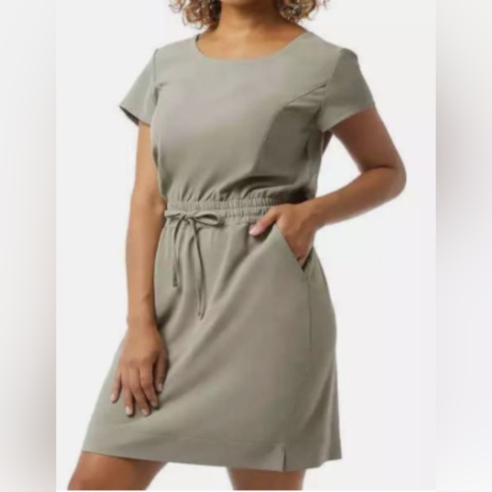 Stylish Dress in Light Gray